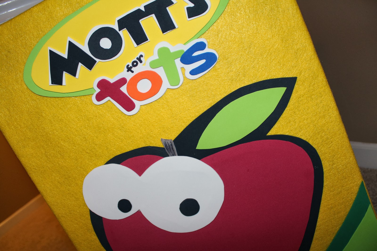 The Harris Sisters DIY Juice Box Halloween Costume