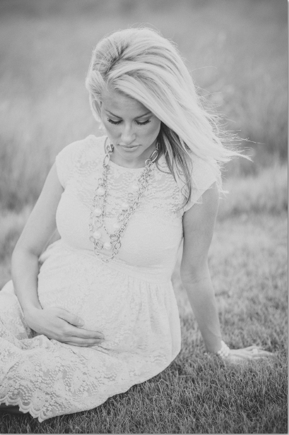 Alexa Jean: Maternity Photos // Courtney Sargent Photography