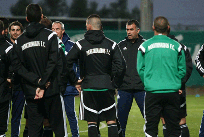 Άπαντες στο γυμναστήριο λόγω βροχής