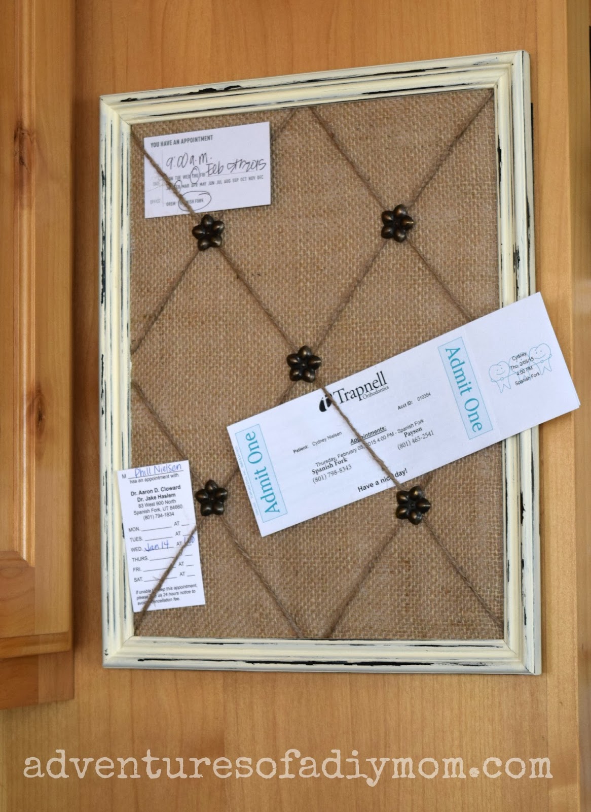 How to Make a Burlap and Twine Memo Board Adventures of a DIY Mom