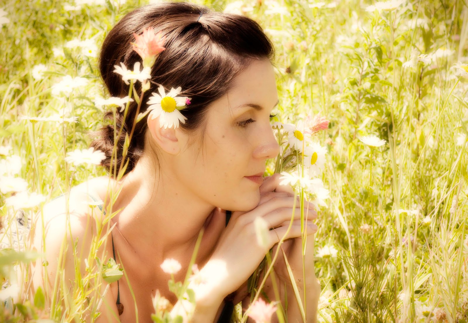 Elle Makeup Artist Very Natural Makeup Minimal and Beautiful