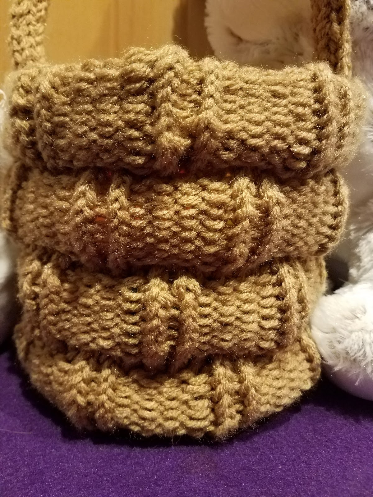 Looming Exclusive Designs Easter Basket