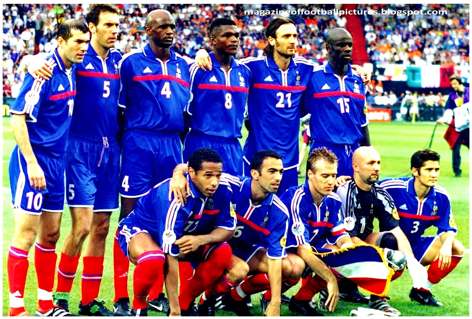 Франция чемпион какого года. Сборная Франции 2000. Чемпионат Европы 2000 сборная Франции. Сборная Франции евро 2004. Сборная Италии 1998.