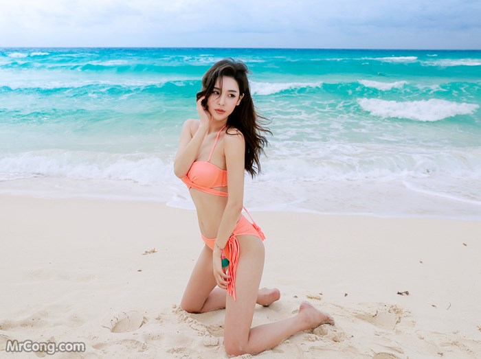 Beautiful Park Park Hyun in the beach fashion picture in June 2017 (225 photos)