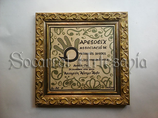 Encargo personalizado para APESOELX. Socarrat 30x30 con enmarcación dorada elegante, realizado con óxido de cobre y manganeso. Socarrat Artesanía