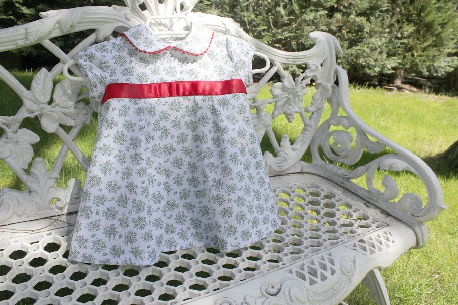 DIY Ropa de bebé: Vestido de flores y mangas de globo. patrón gratis