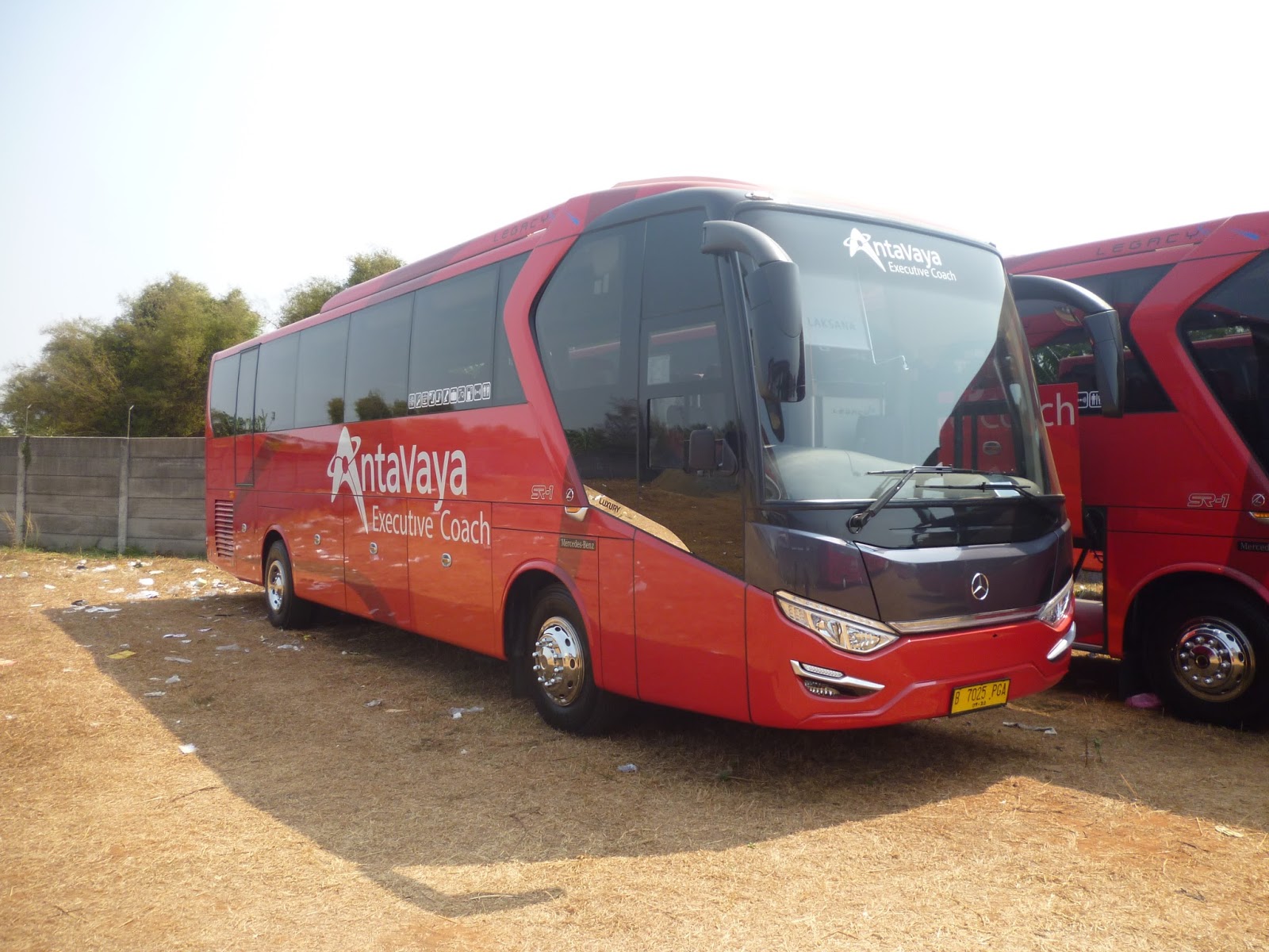 Tempatnya para penggila bus: bus Antavaya