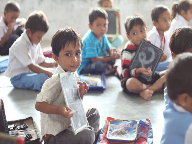 MEL Y LA EDUCACIÓN INFANTIL MEL Y LA EDUCACIÓN INFANTIL
