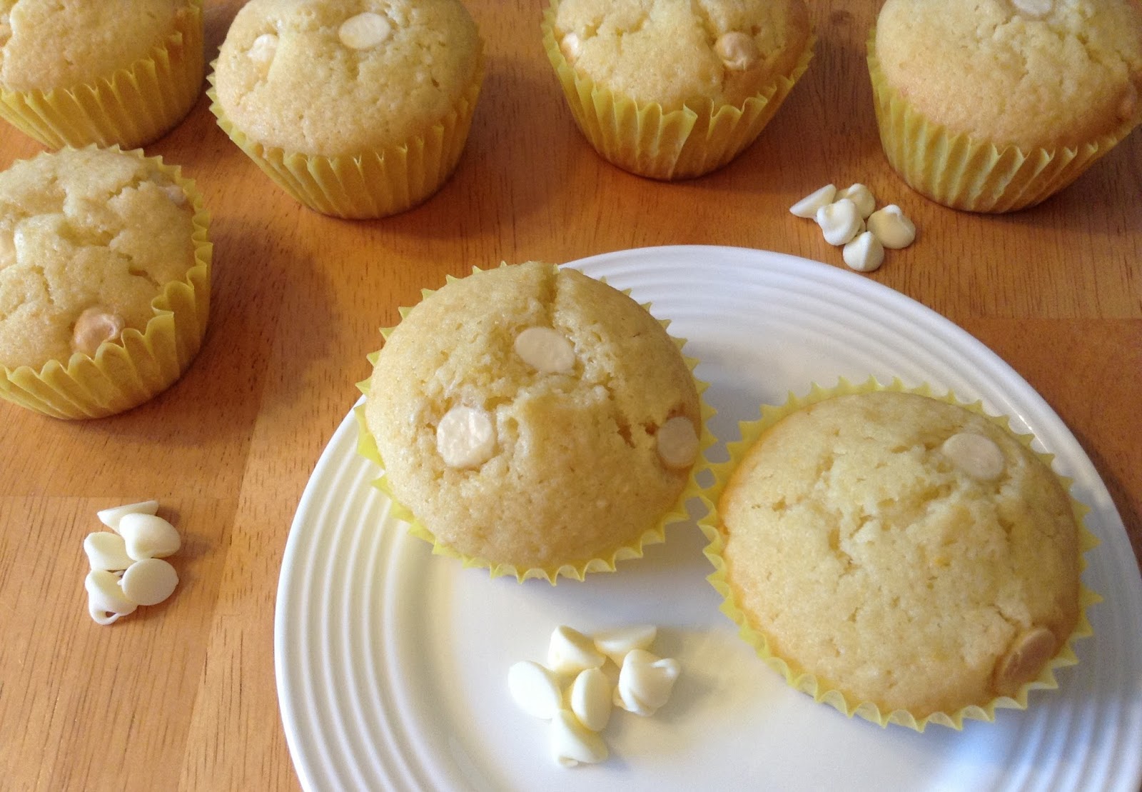 Laura&amp;#39;s Baking Talent: Lemon White Chocolate Muffins