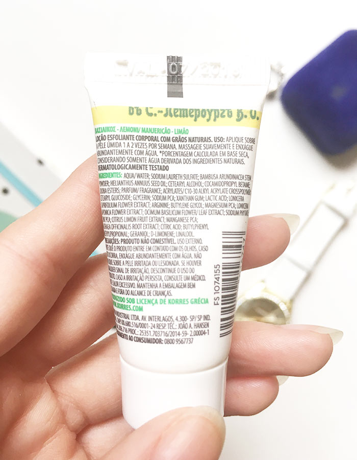 Informações, modo de uso e ingredientes da loção esfoliante corporal Manjericão-Limão Korres