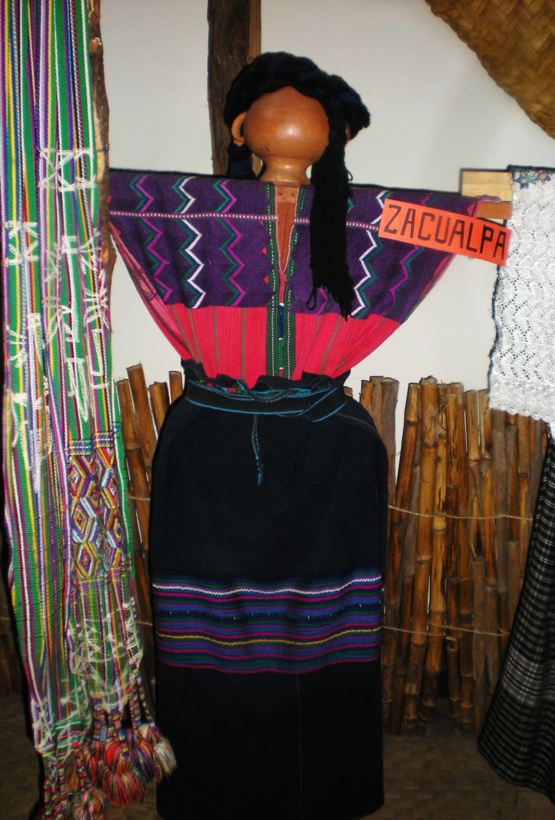 "VIAJANDO POR MI QUERIDA GUATEMALA CORAZON DEL MUNDO MAYA": "COLORIDOS