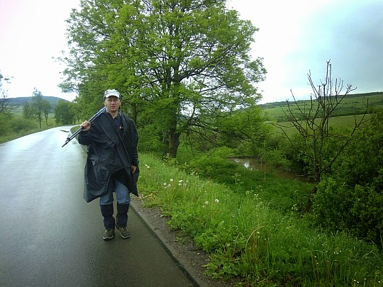 Szosa, którą zmierzamy do granic Jaśliskiego Parku Krajobrazowego. Szosa, którą zmierzamy do granic Jaśliskiego Parku Krajobrazowego.