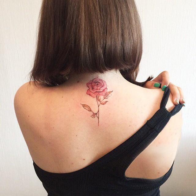 Tatuagens femininas para as costas Tatuagens femininas para as costas