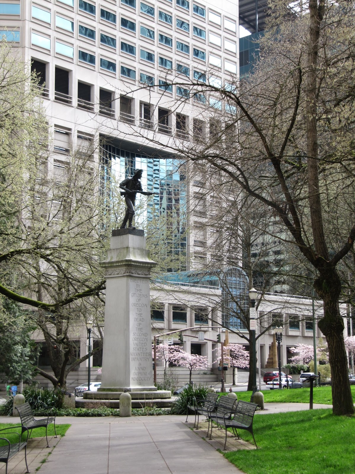 DESTINATIONS NORTHWEST Memorial Day Monuments