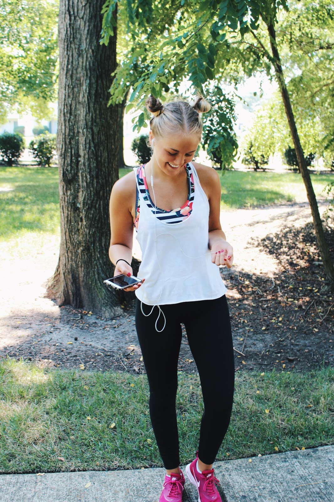 giveaway! best athletic wear ever. PEERY DAYS