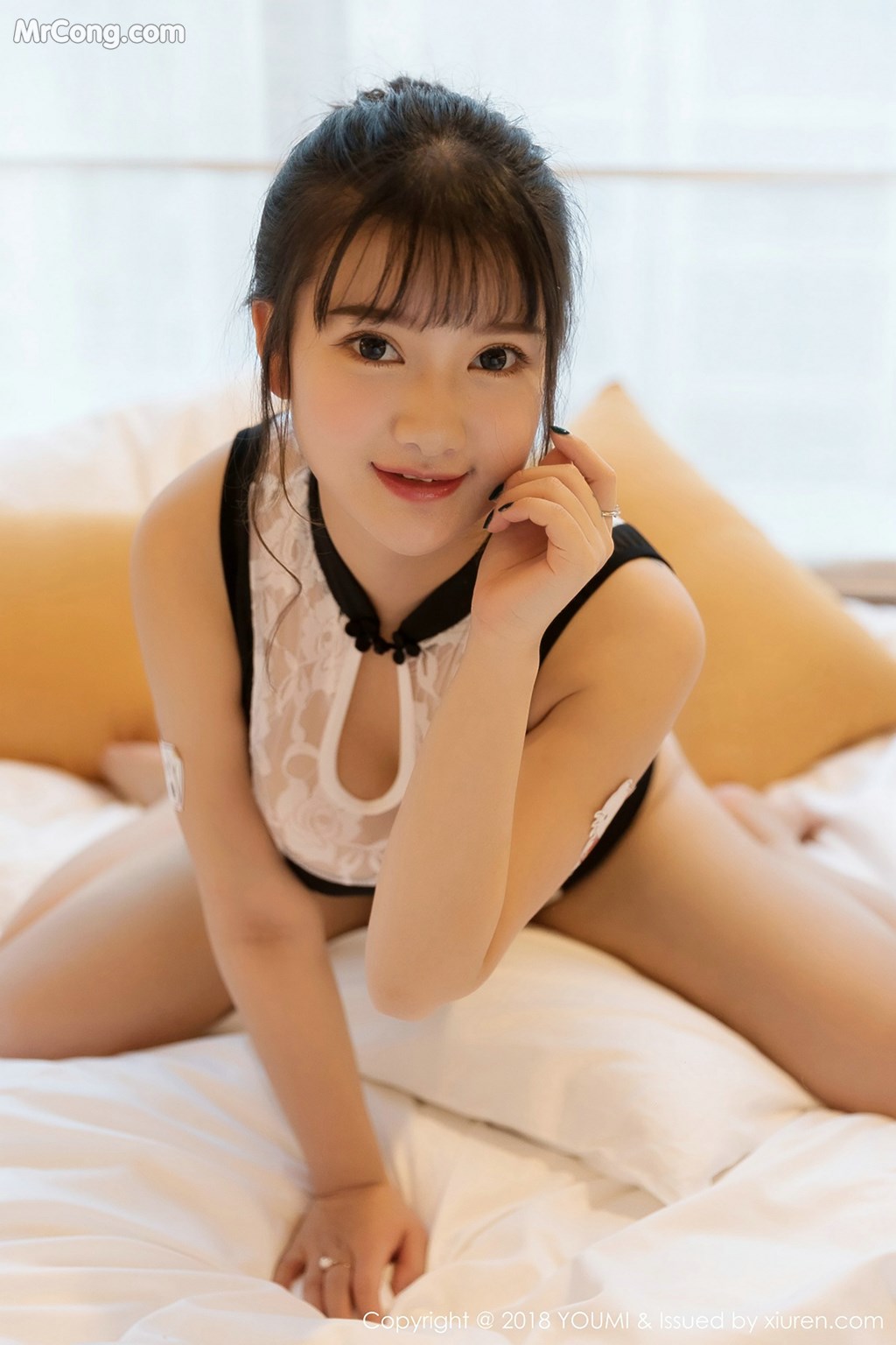 YouMi Vol. 250: Model Xiao You Nai (小 尤奈) (52 photos) photo 1-8