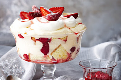 Strawberries 'n' cream trifle desserts recipes Strawberries 'n' cream trifle desserts recipes