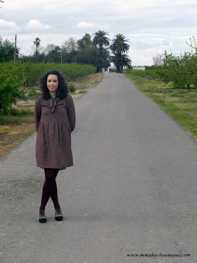 DIY-vestido-camisero-con-patrón-de-camisa-lunares