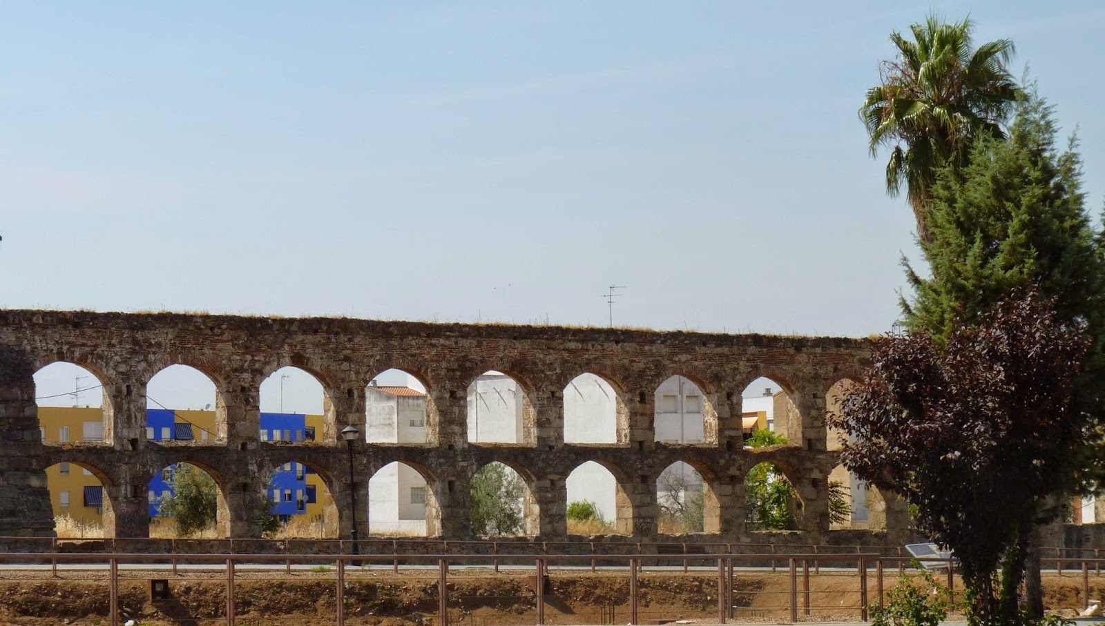 Acueducto romano de San Lázaro. Acueducto romano de San Lázaro.
