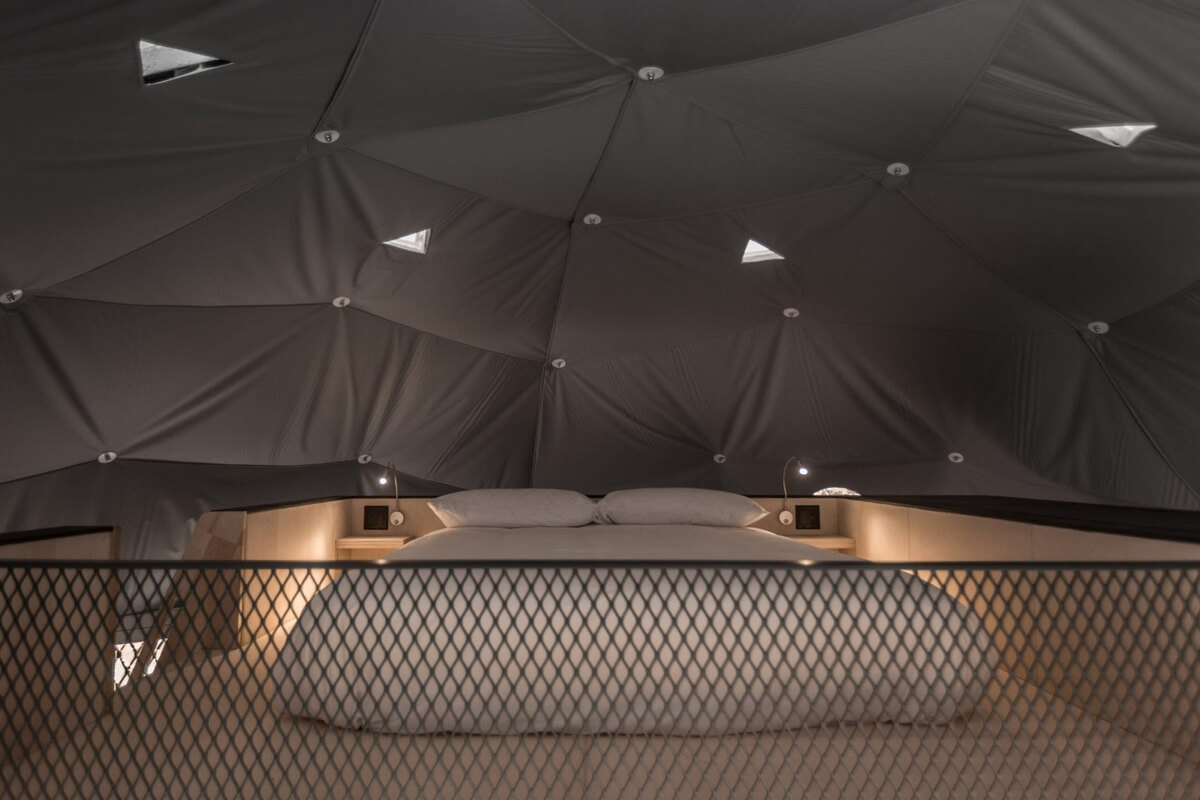 05-Guest-Bedroom-Domes-Charlevoix-Eco-Friendly-Geodesic-Dome-Tourist-Accommodation-www-designstack-co