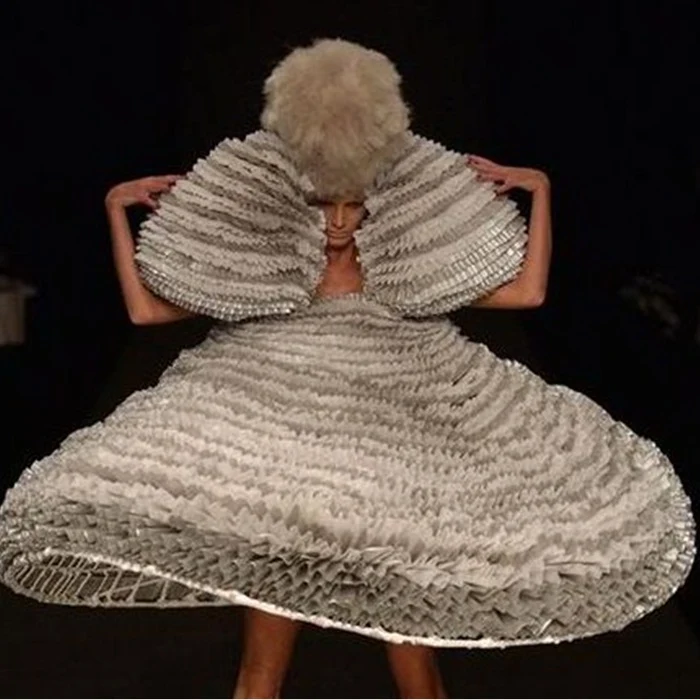 Paper fashion dresses | Futuristic style - Zoe Bradley