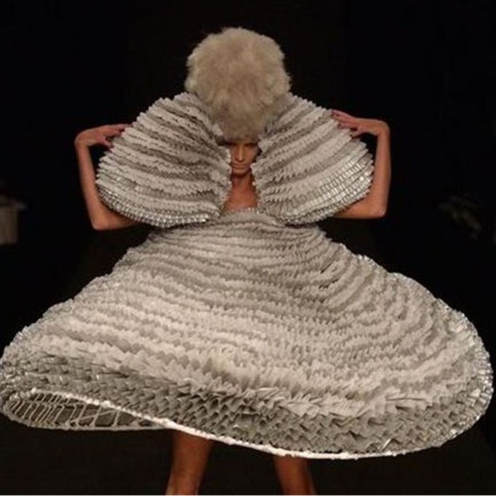 Futuristic style ~ Paper fashion dresses | Tutt'Art@ | Pittura ...