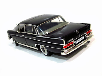 Mercedes-Benz 300 SE Automatic W112/3 '61 - Revell