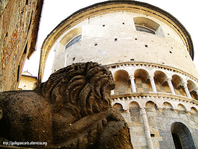 Piazza dei leoni