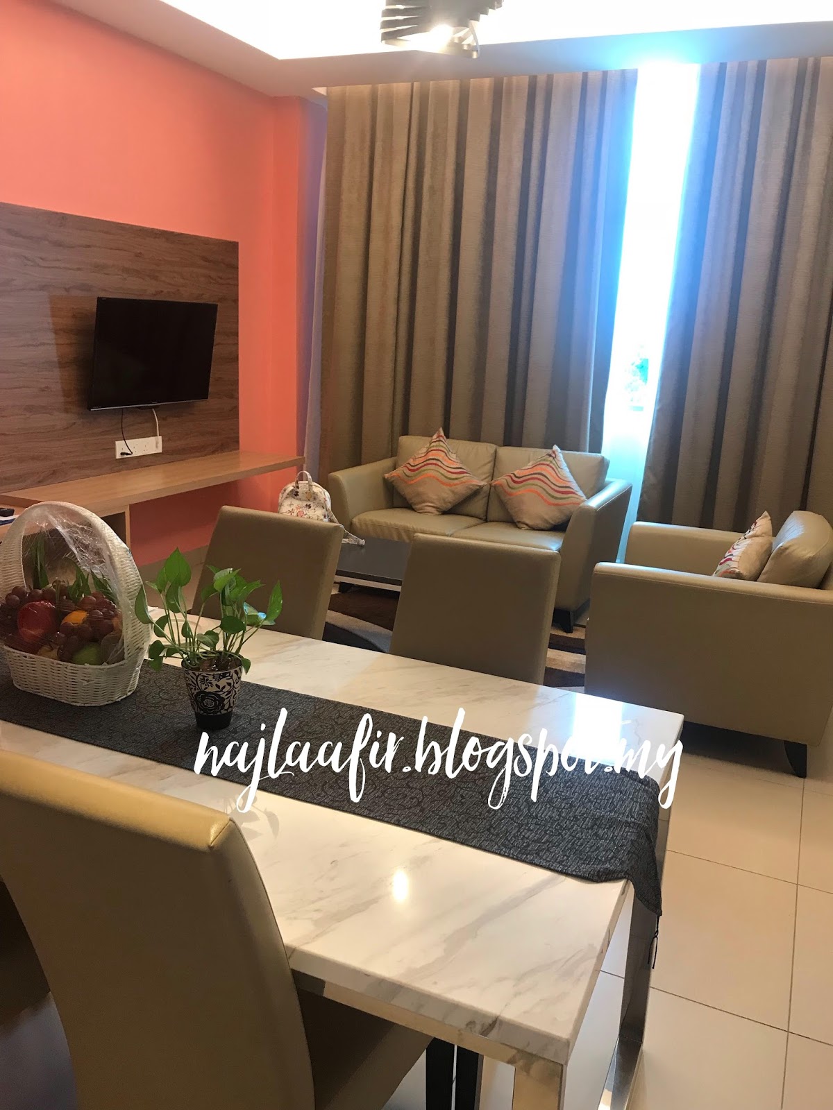 Najlaa 'Aqilah: d Hotel, Seri Iskandar, Perak Review