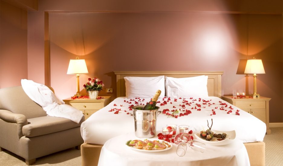 37 Dekorasi Kamar Pengantin Sederhana Yang Romantis 2020