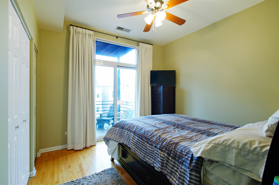 The Chicago Real Estate Local New for sale! Lake View three beds condo