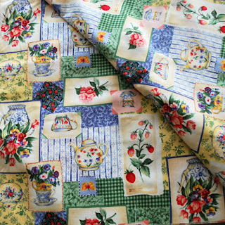 Jane's table topper backing: QuiltBee