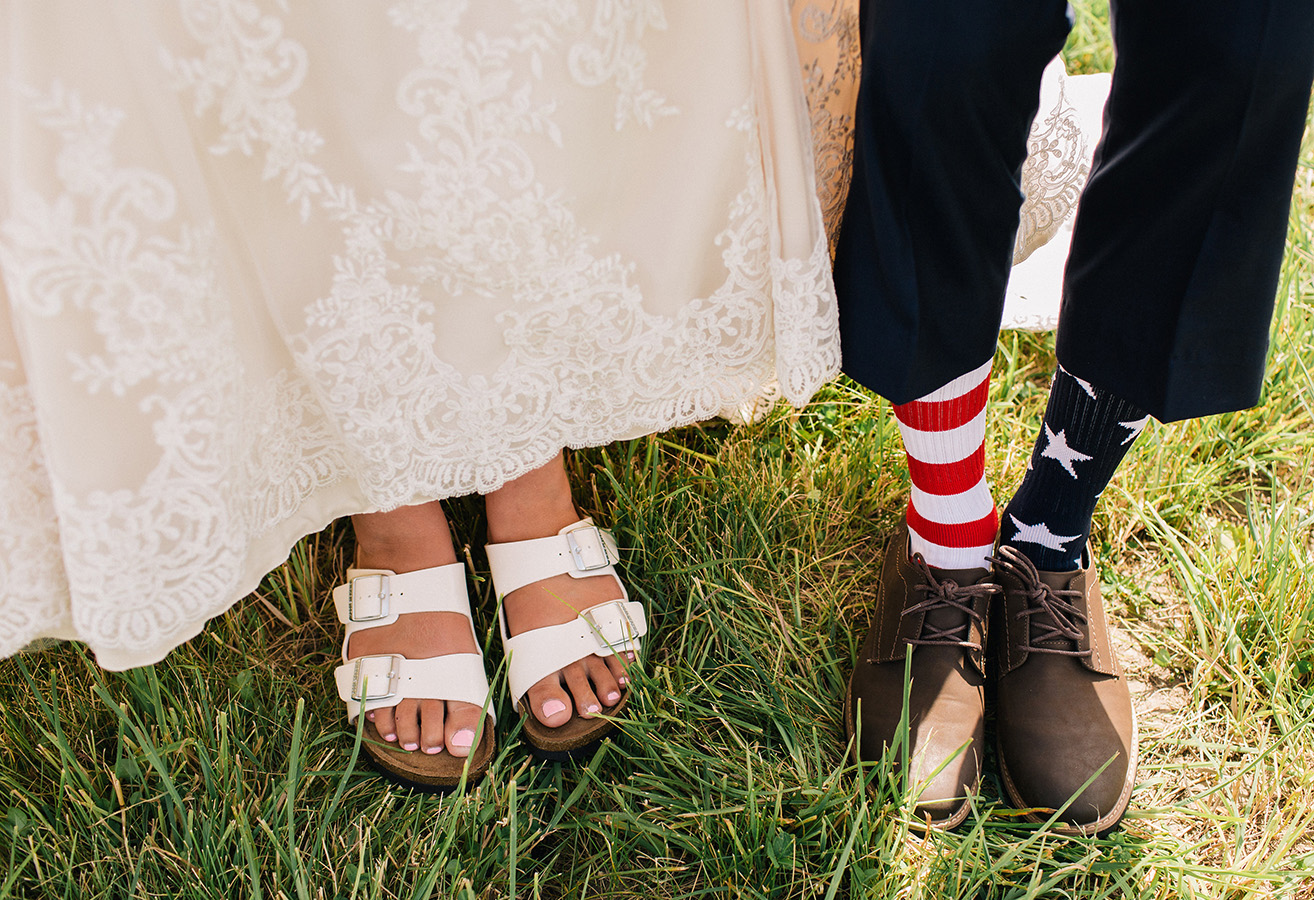 Bride, Montana, Mountains, Shoes