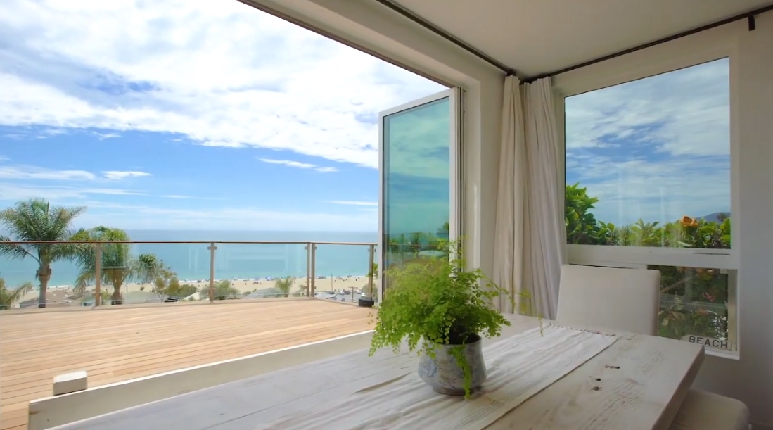 Tour 12 Samoa Way, Pacific Palisades, CA vs. 12 Interior Design Photos