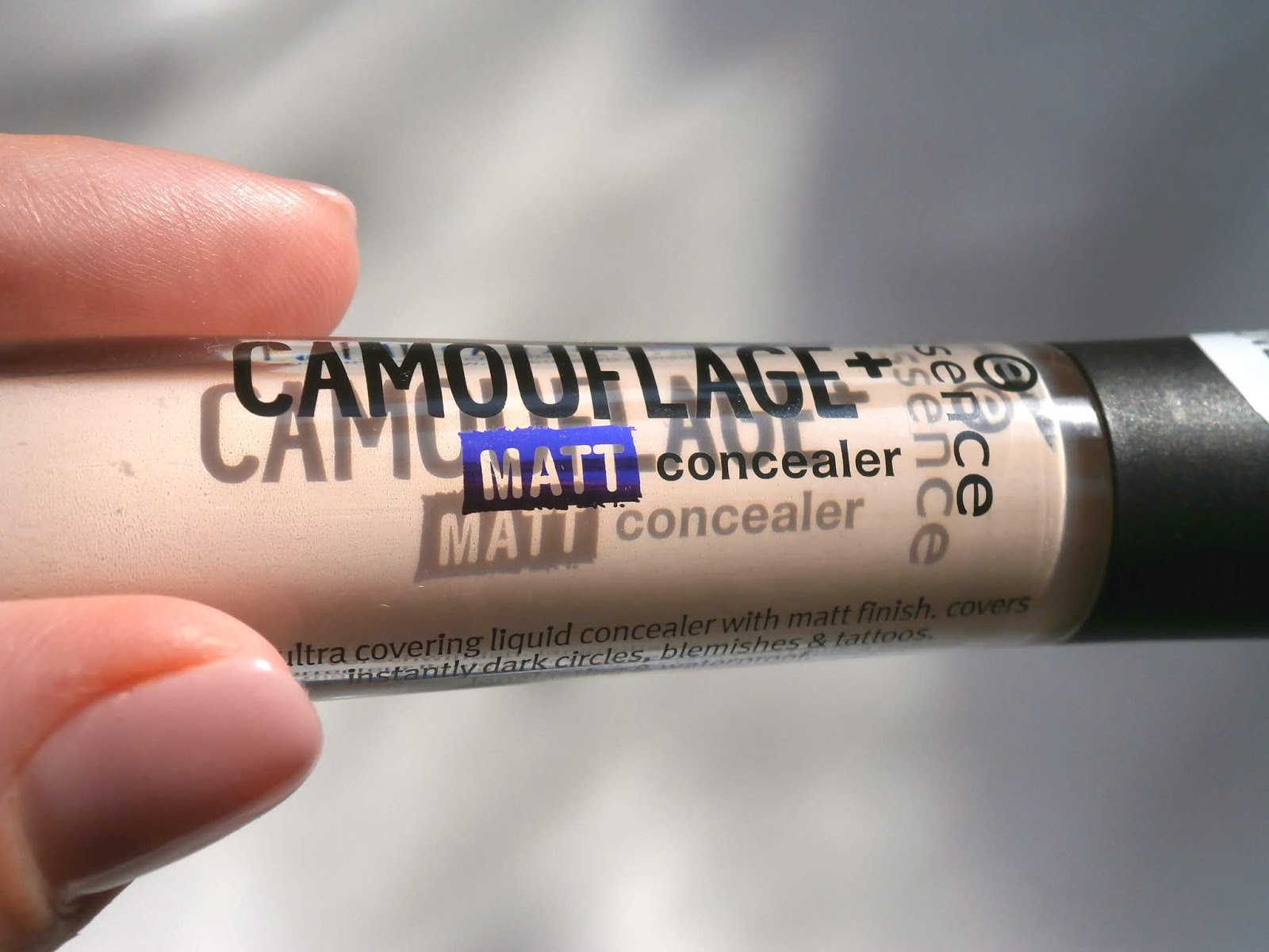 ESSENCE CAMOUFLAGE + MATT KOREKTOR// 10 LIGHT ROSE - beautyyylover101