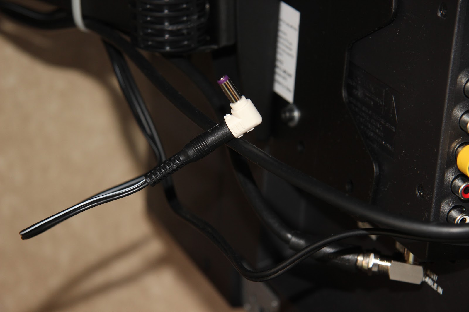 Camping Life with Matt Trailer Mod 12V Insignia TV