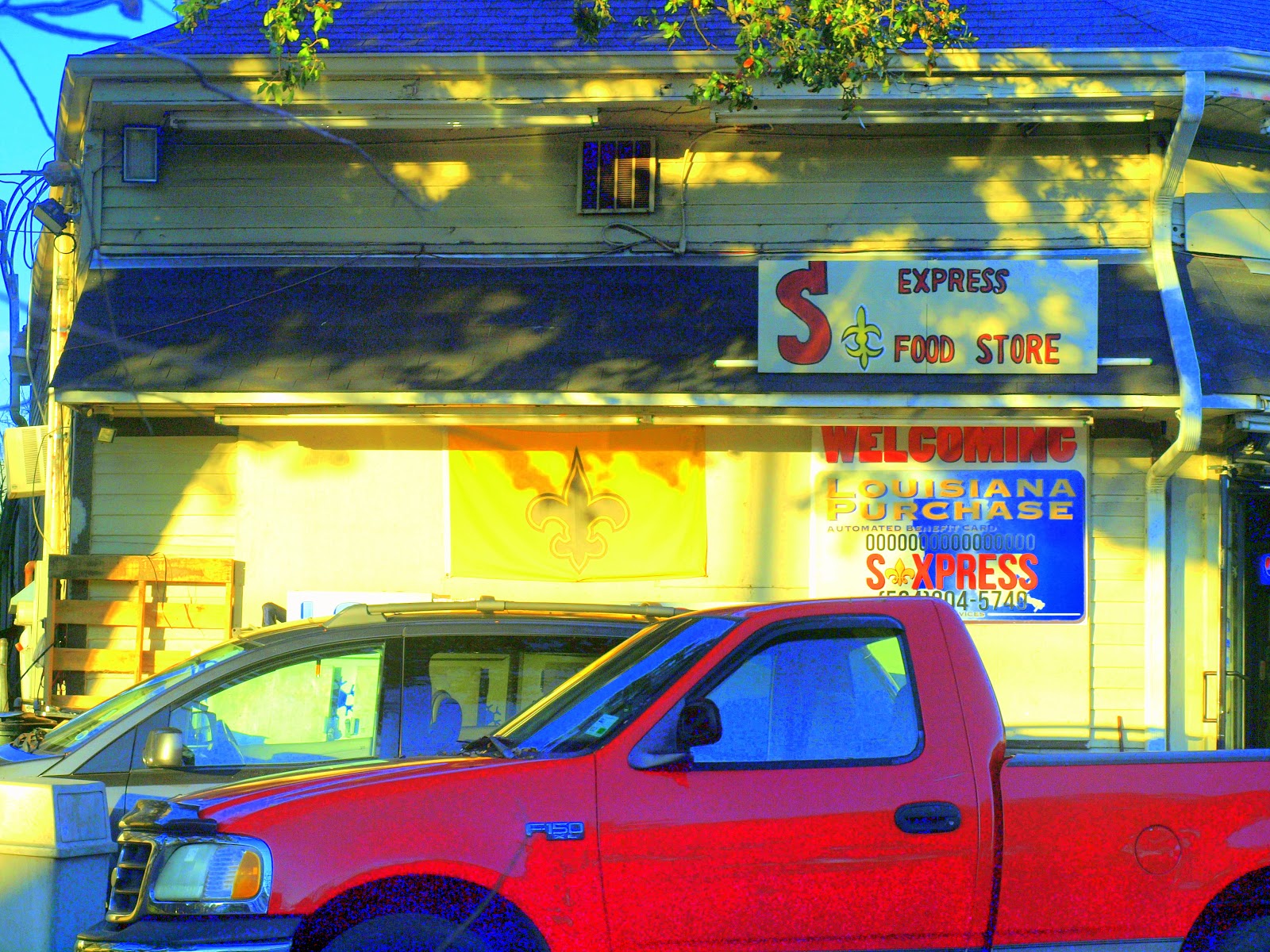 angels and people, life in New Orleans late afternoon sun