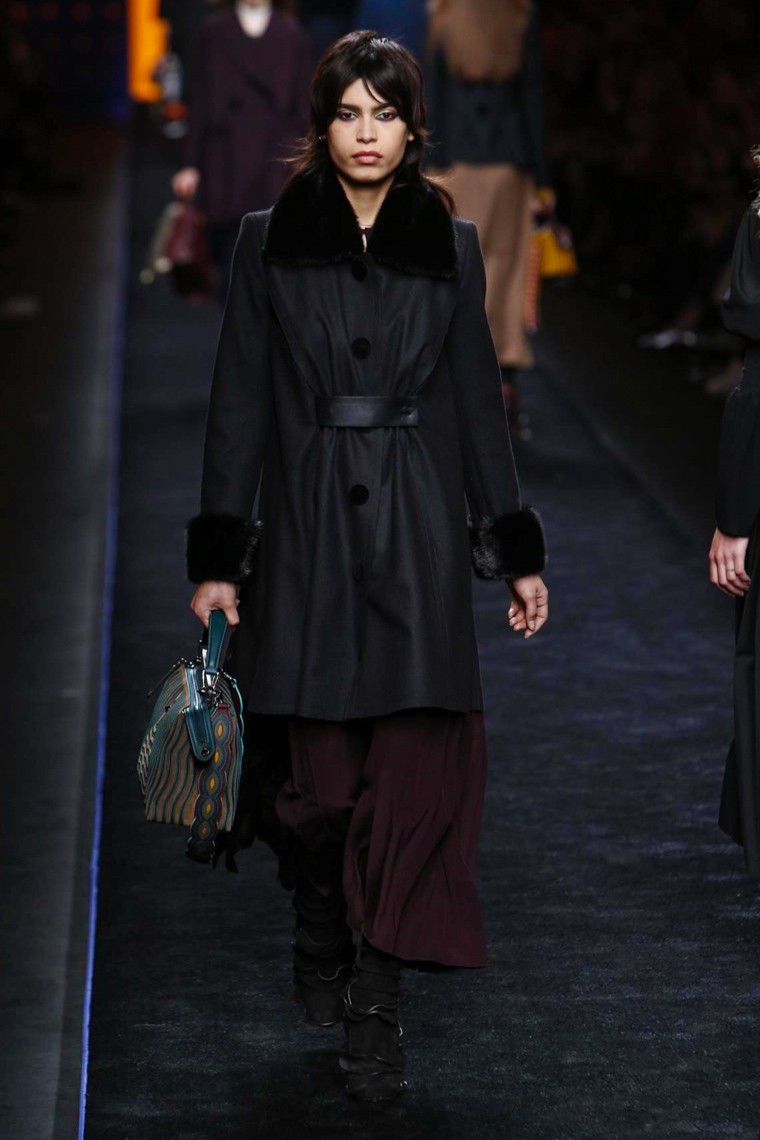 Fendi Fall/Winter 2016-2017 RTW MFW fendi-fall-winter-2016-2017-collection-milan-fashion-week, fendi-fall-winter-2016-2017, fendi-fall-winter-2016, fendi-fall-winter-2017, fendi-fall-2016, fendi-fall-2017, fendi-fall-winter-kendall-jenner, fendi-kendall-jenner, du-dessin-aux-podiums-dudessinauxpodiums, kendall-jenner-first-face-fendi