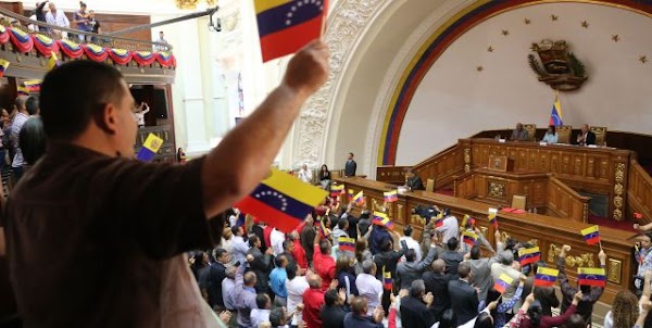 Inhabilitarán a los partidos políticos que no participen en las elecciones de alcaldes Inhabilitarán a los partidos políticos que no participen en las elecciones de alcaldes