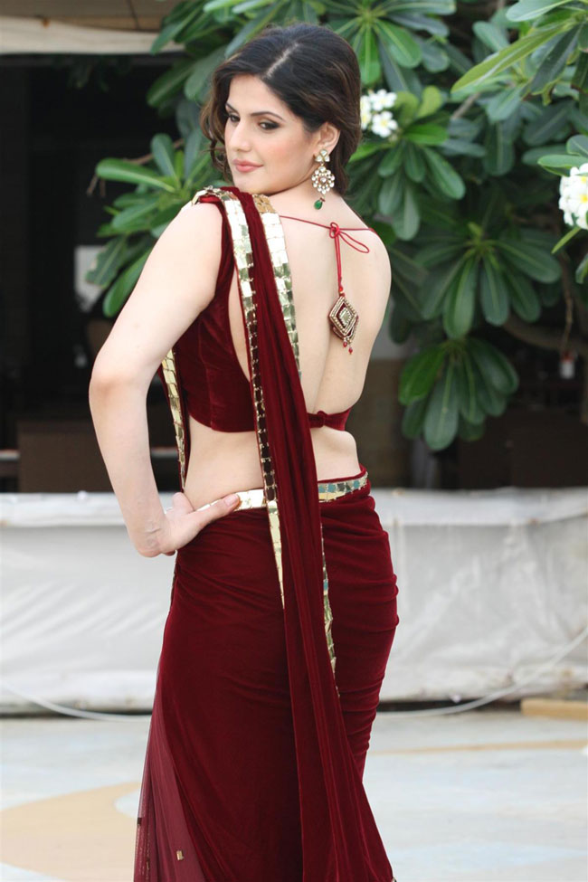 650px x 975px - Hot Blog Photos: Zarine Khan Hot Photos in Red Saree at Indian ...