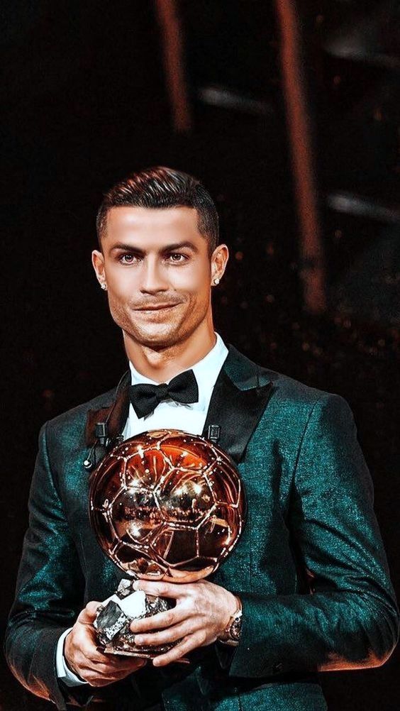 5 Model Gaya Rambut Kesamping Ala Cristiano Ronaldo