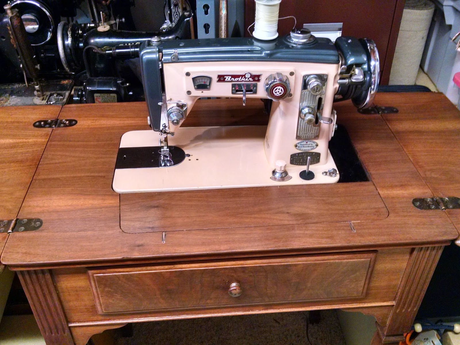 Sewing Machine Mavin Letting Go