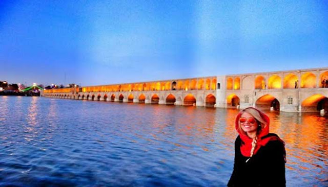 10 TEMPAT WISATA TERBAIK SAAT BERLIBUR KE IRAN Esfahan