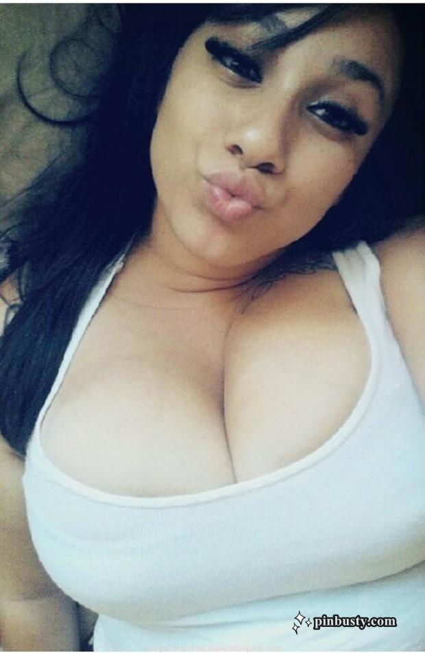 Latina big tits porn.