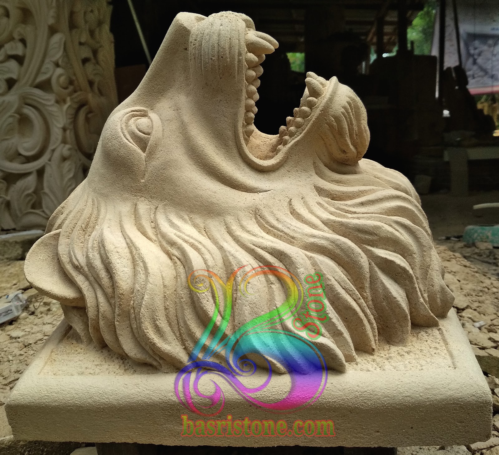 Patung kepala singa - Ukir Batu Alam Paras jogja