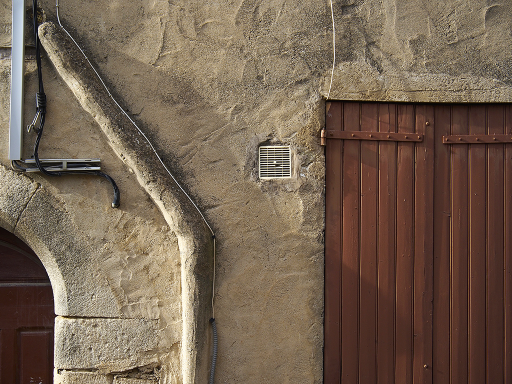 Two Weekes in Provence and North Florida Wall detail, Saignon