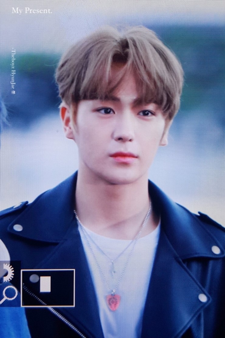 어제자 취저였던 남돌 공항패션.jpg | 인스티즈