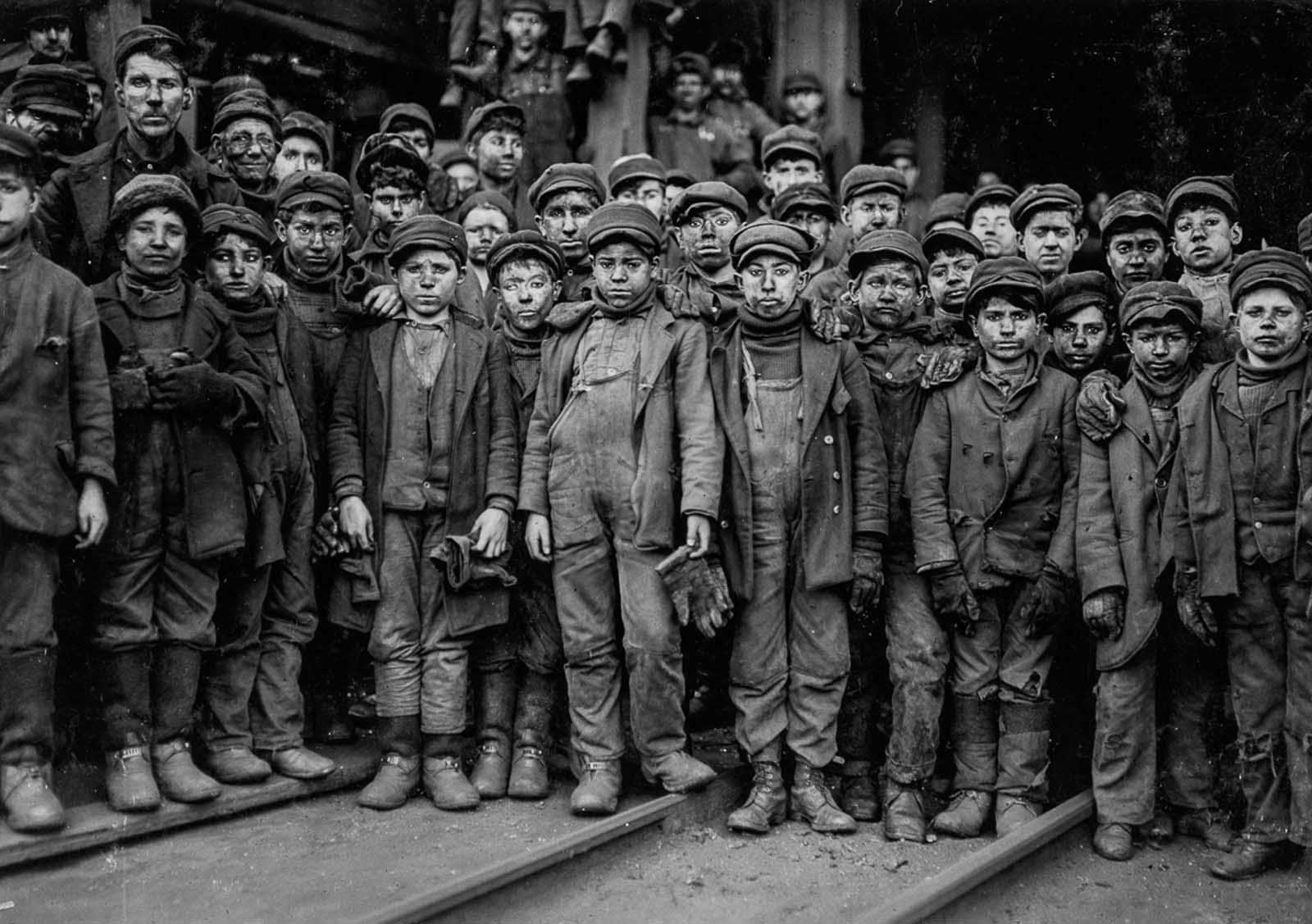 Breaker boys employed by the Pennsylvania Coal Company. 1911.