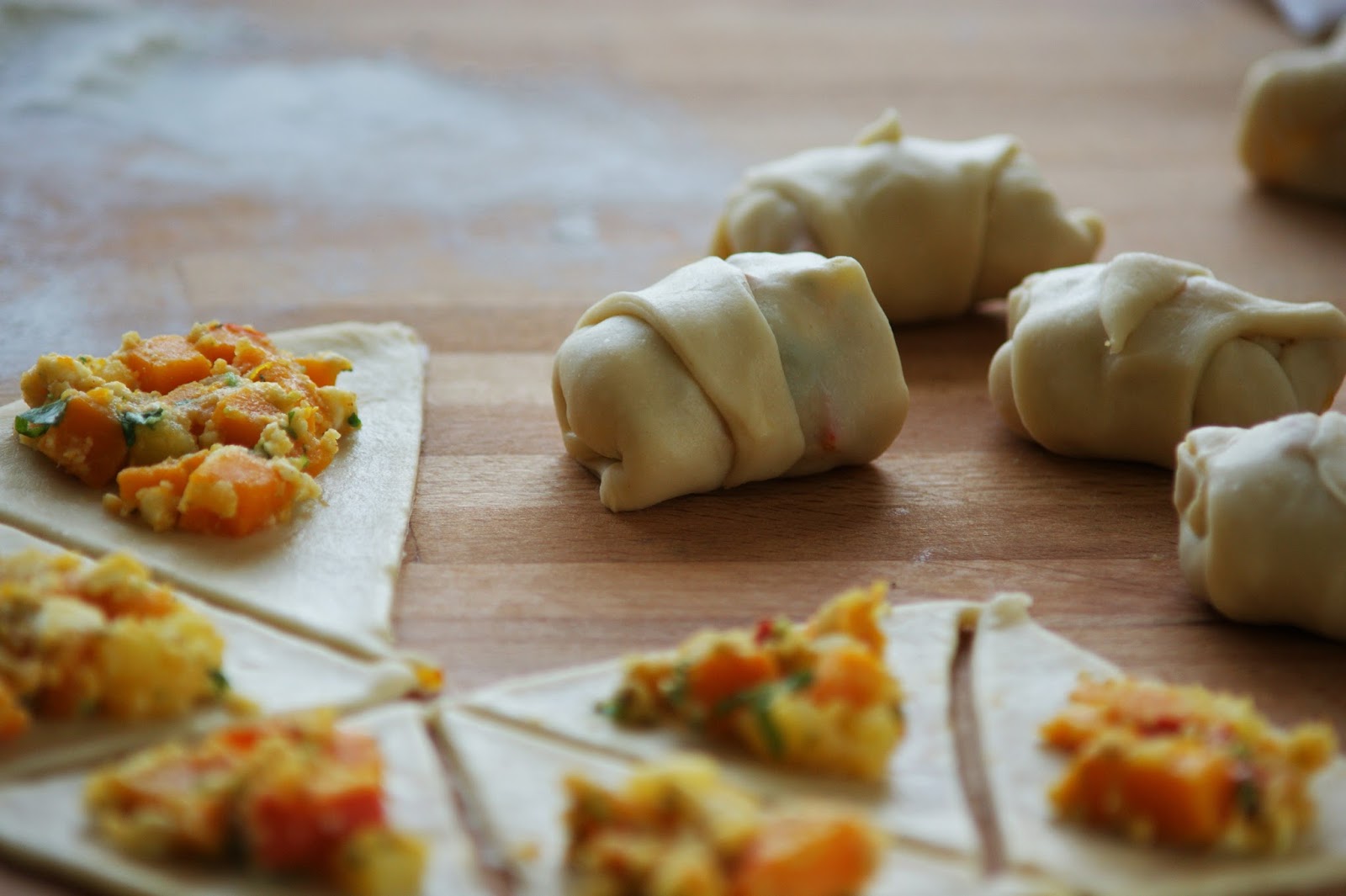 Kürbistaschen mit Kräuterjoghurt Dip - Papilio Maackii