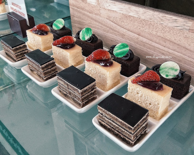 harris hotel gubeng_harris hotel_harris gubeng_harris surabaya_sweet seventeen_pesta ulang tahun_hotel harris dan pop!_hotel pop_pop hotel_hotel jawa timur_buffet murah_hotel buffet murah surabaya_buffet murah surabaya_certificate of excellence 2018_penghargaan tripadvisor_stylianos koureas_Heater Leisman_hotel harris surabaya_angkringan surabaya_tempat makan murah enak surabaya_kuliner surabaya_chippeido